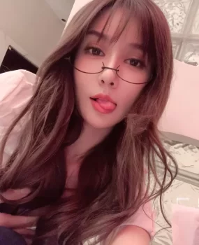 清纯妹妹床上很疯狂