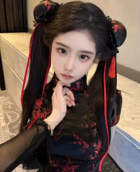 爆操双马尾萝莉