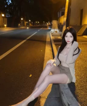 是个骚货，炮架子