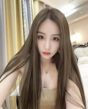 体验毒龙舌吻骚少妇