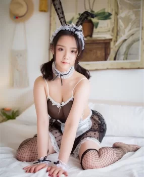 爆操太原制服邻家小妹，水流了一地