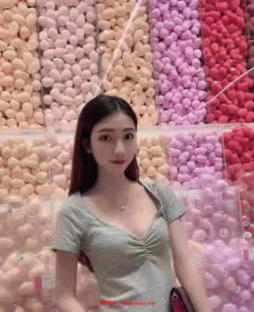 姑苏区疯狂抽查极品嫩模b水直流