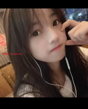 小妹逼水流进我嘴里