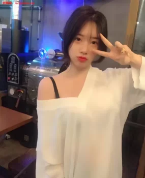 乌鲁木齐超性感丰满迷人兼职妹